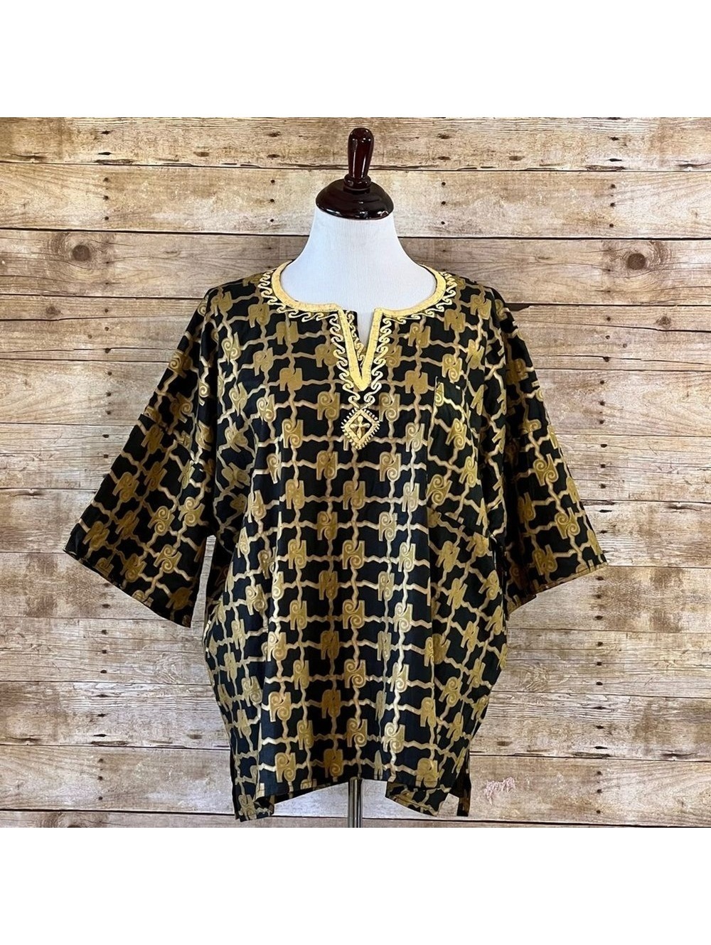 Highland Outfitters Women's Black and Gold Elephant Print One Size (16-20)